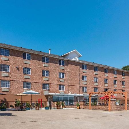 Rodeway Inn Branson, Brick House エクステリア 写真
