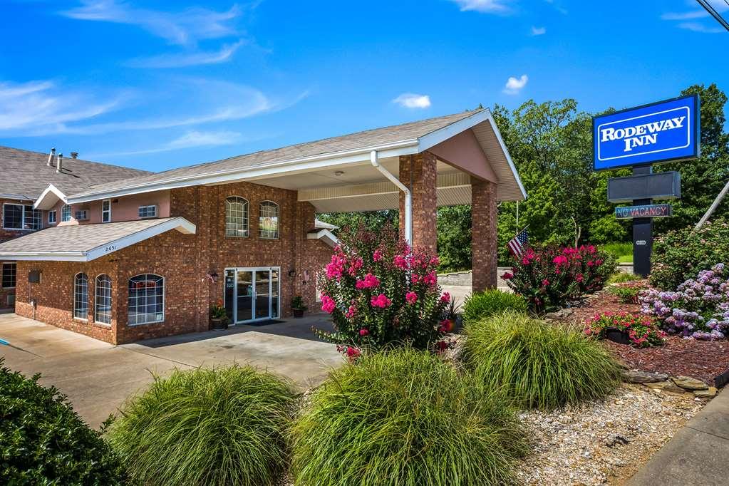 Rodeway Inn Branson, Brick House エクステリア 写真