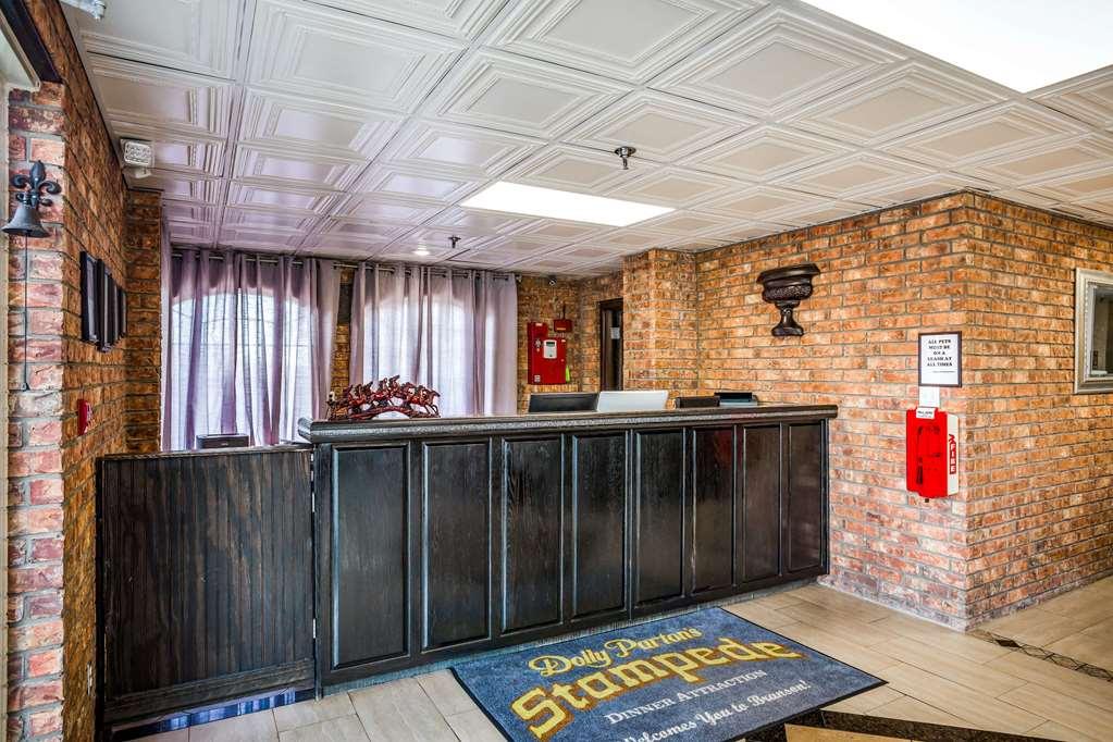 Rodeway Inn Branson, Brick House インテリア 写真