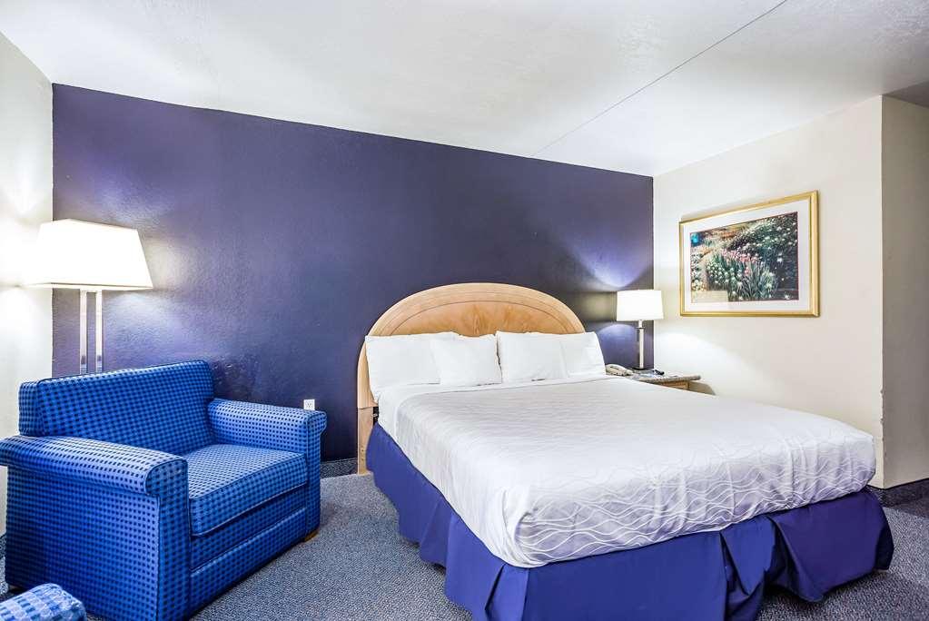 Rodeway Inn Branson, Brick House 部屋 写真