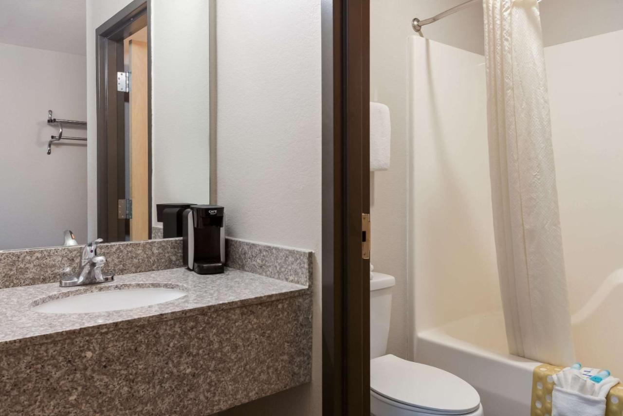 Rodeway Inn Branson, Brick House エクステリア 写真