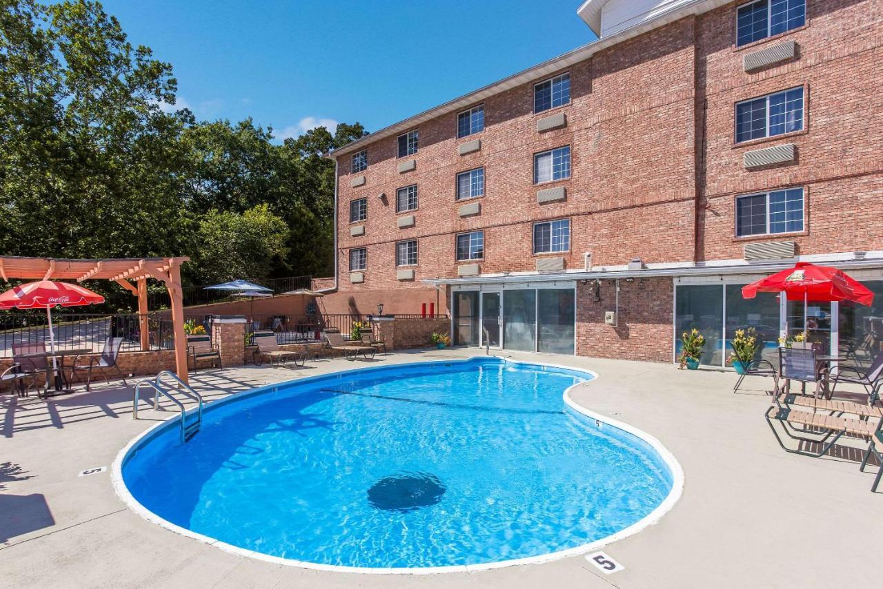 Rodeway Inn Branson, Brick House エクステリア 写真