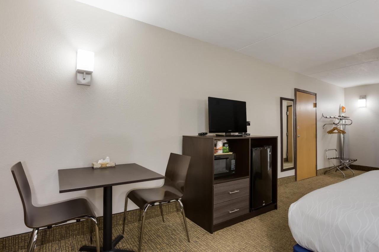 Rodeway Inn Branson, Brick House エクステリア 写真