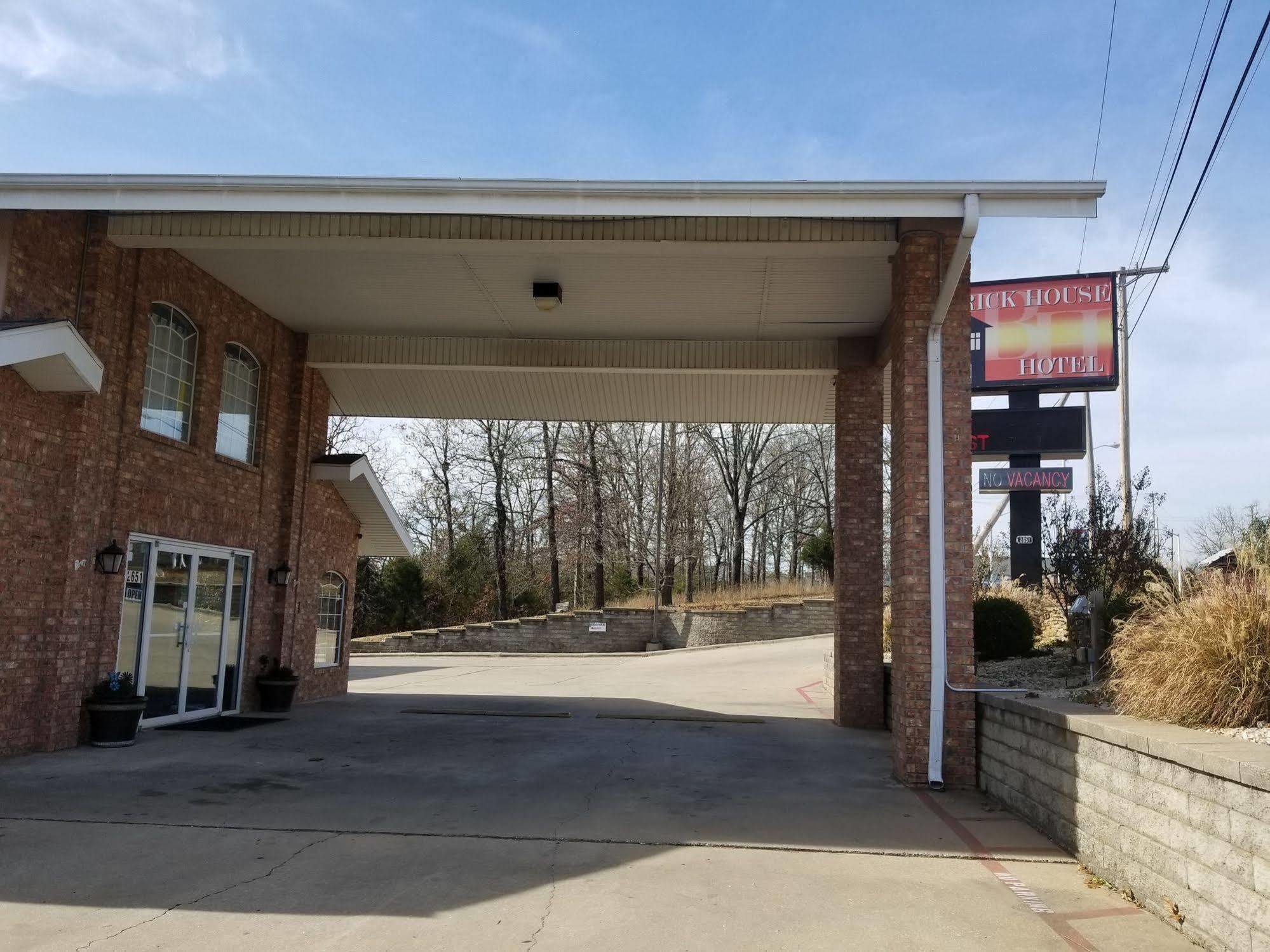 Rodeway Inn Branson, Brick House エクステリア 写真