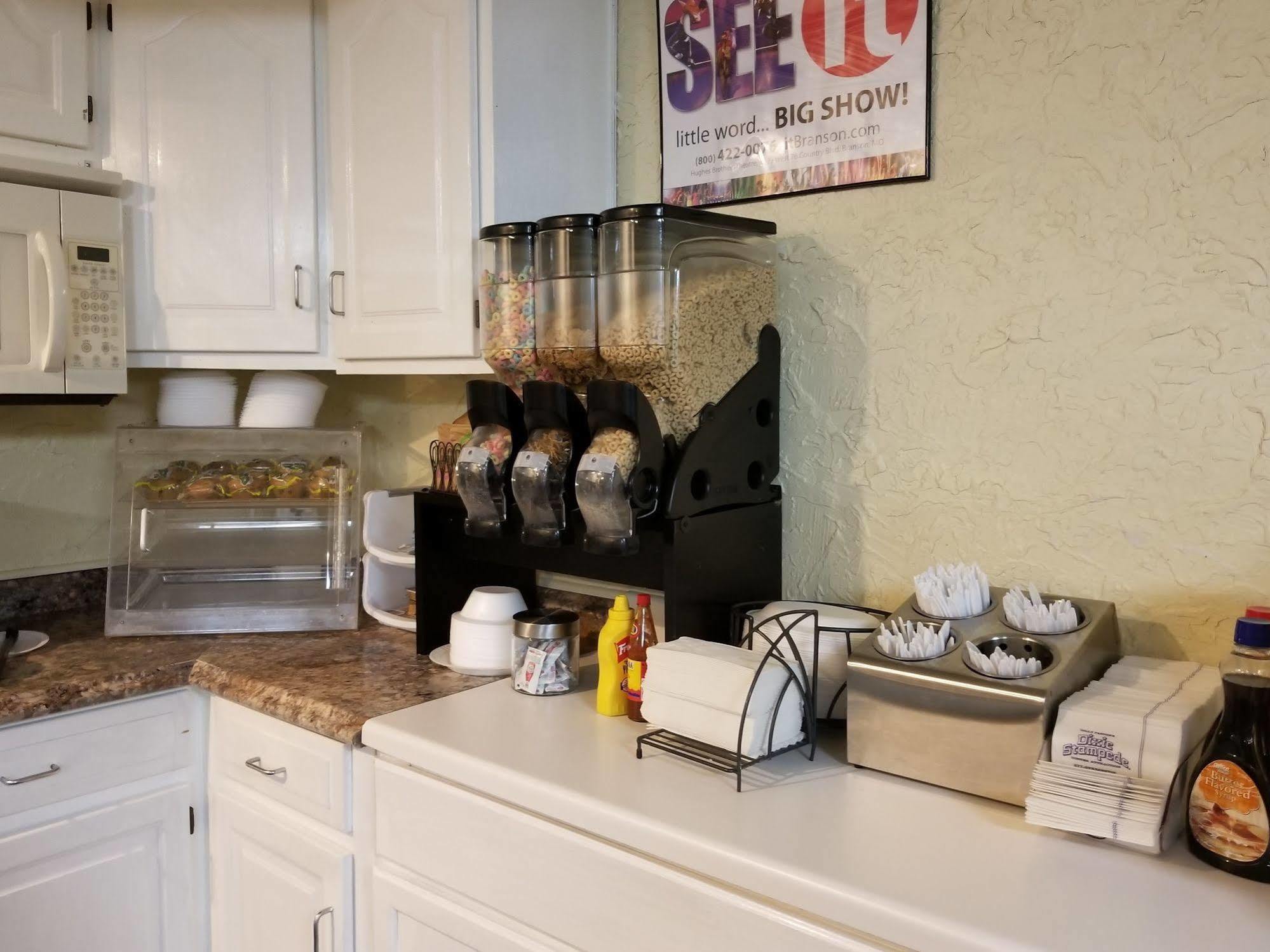 Rodeway Inn Branson, Brick House エクステリア 写真
