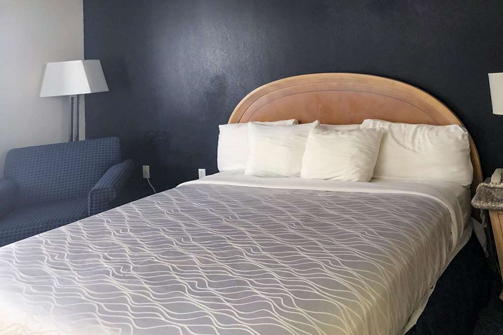 Rodeway Inn Branson, Brick House 部屋 写真